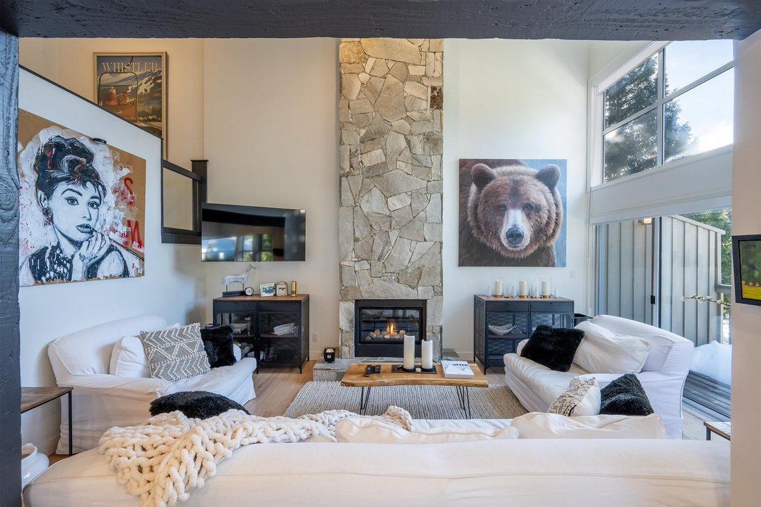 Condo in Whistler, British Columbia, Canada 1 - 16993207