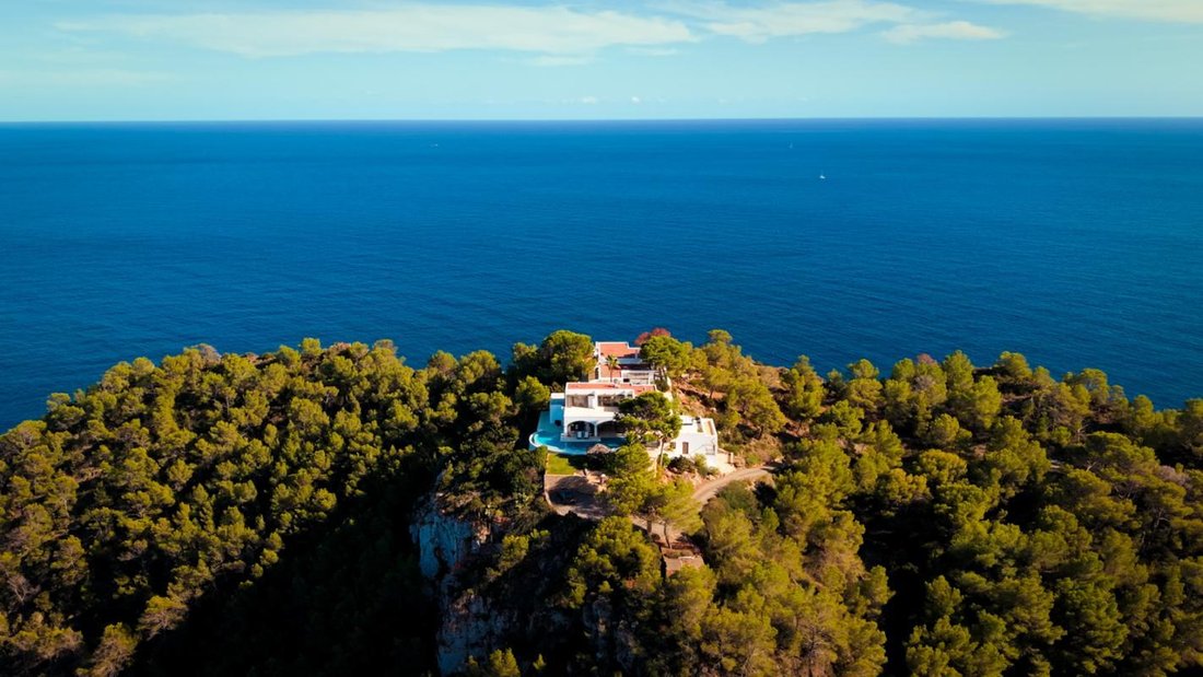 House in Cala Mastella, Santa Eularia des Riu, Balearic Islands 3 - 16992834