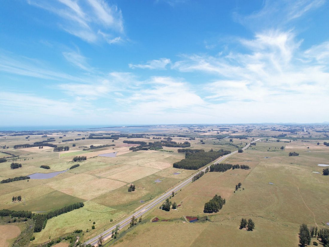 Farm Ranch in Chacras de Medellin Sur Lac, Maldonado Department, Uruguay 1 - 16776603