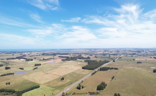 Farm Ranch in Chacras de Medellin Sur Lac, Maldonado Department, Uruguay 1