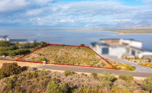 Land in Arabella Country Estate, Western Cape, South Africa 1