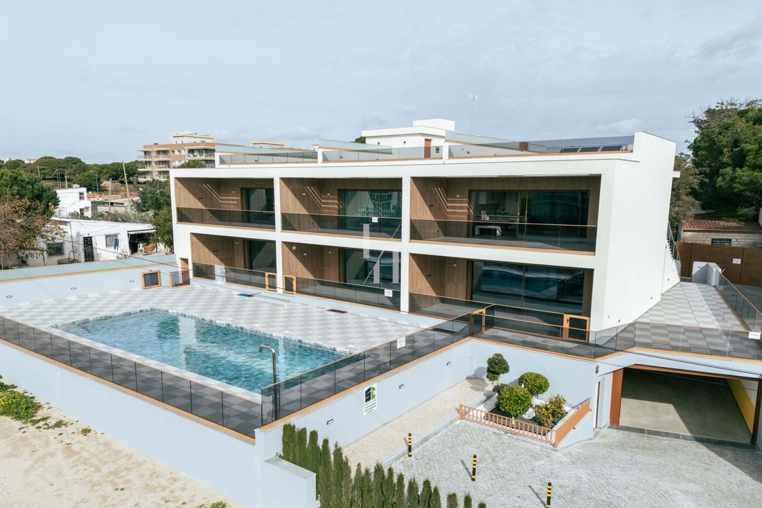 Apartment in Quarteira, Algarve, Portugal 1 - 16987342