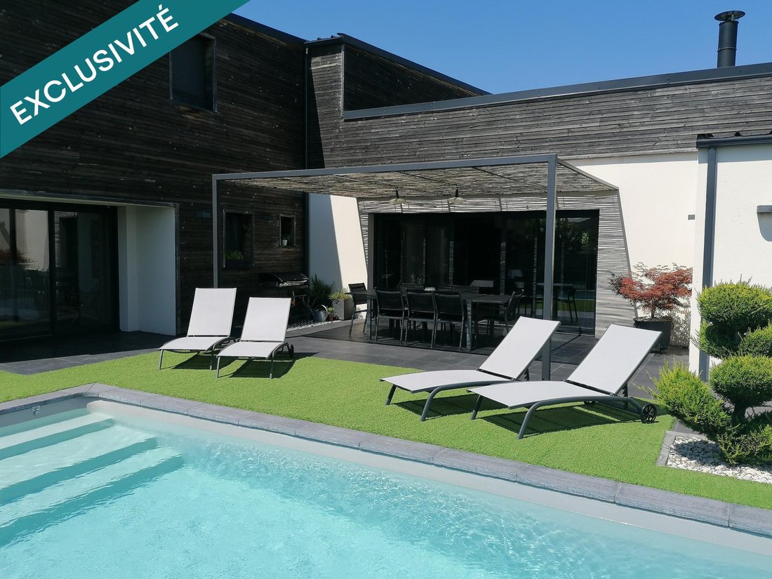 House in Sud Ouest, Aiffres, France 1 - 16997484