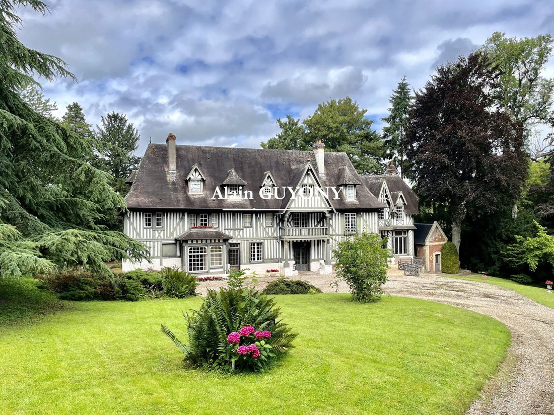 Estate in Fierville-les-Parcs, Normandy, France 2 - 16998765