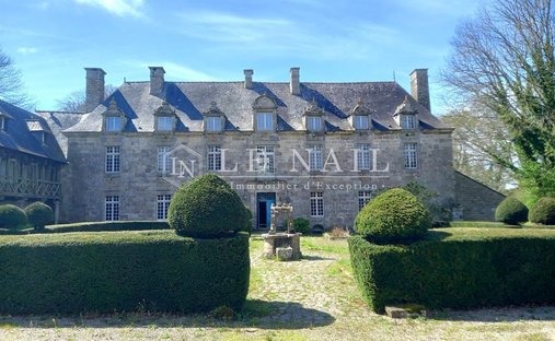 Sale Of A Castle In Guingamp, 693m² 26 Rooms €1,659,000 Côtes D'armor