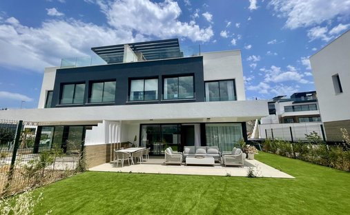 Villa à Estepona, Andalousie, Espagne 1