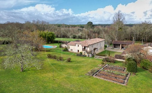 Villa in Exterieur, Langon, France 1