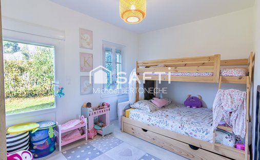 Aoc Côtes De Bourg Wine Château On 16 Hectares Ref 1029