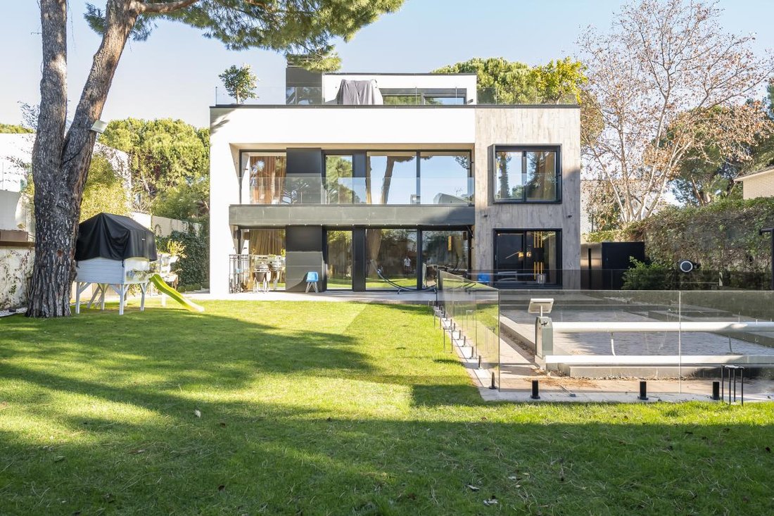 House in Pozuelo de Alarcon, Comunidad de Madrid, Spain 1 - 16153859