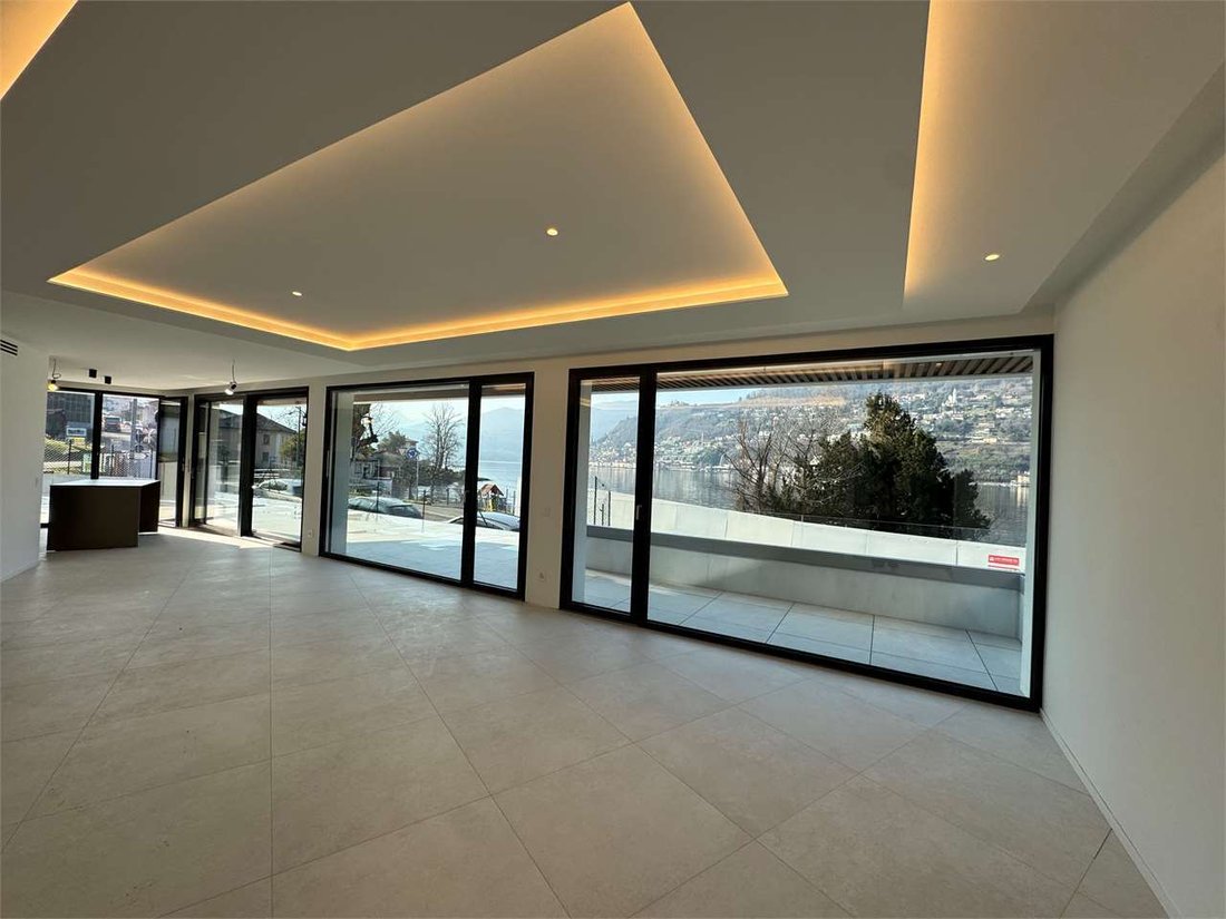 Stunning Luxury Triplex Villa With Lake Views, 4.5 Rooms, In Brusino Arsizio Ch