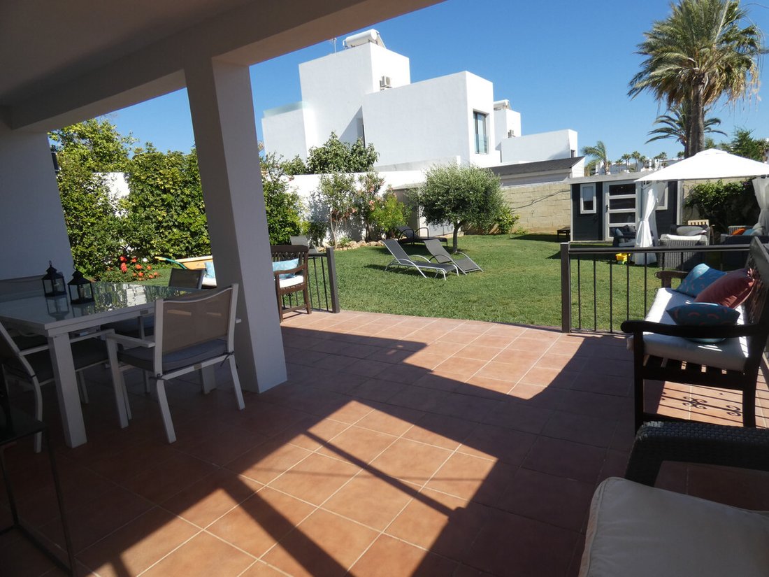 Villa in San Pedro de Alcantara, Andalusia, Spain 4 - 16994834