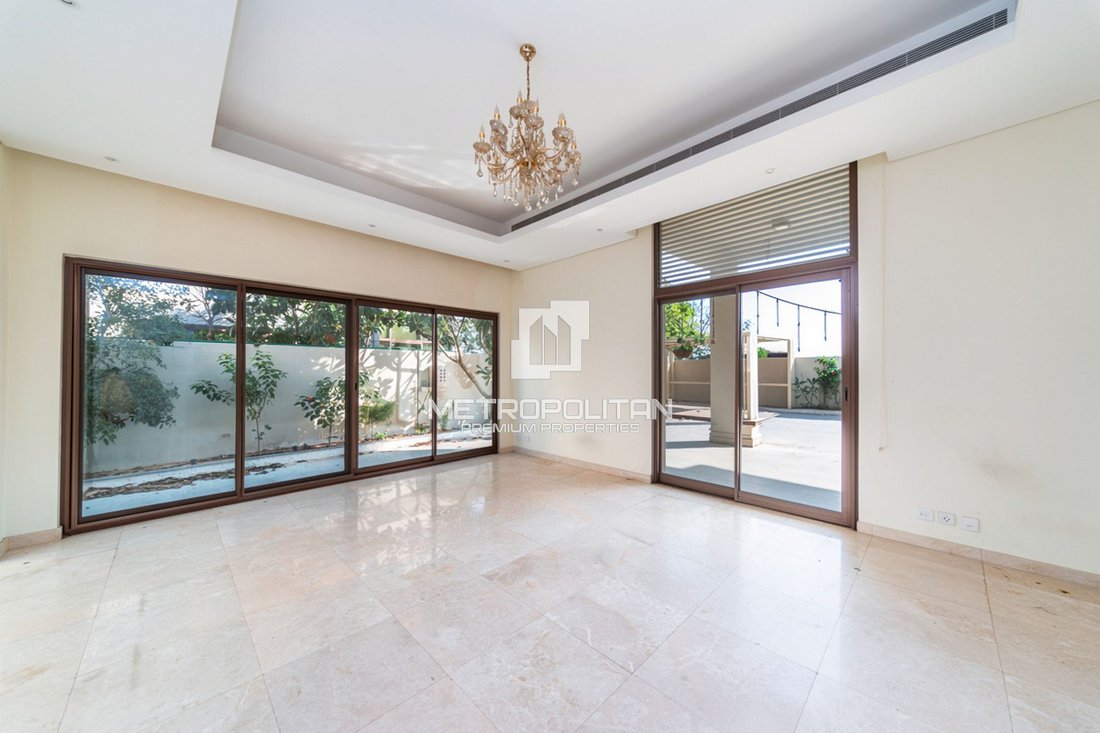 Villa in Nad Al Sheba 1, Nad Al Sheba, Dubai 5 - 16981796