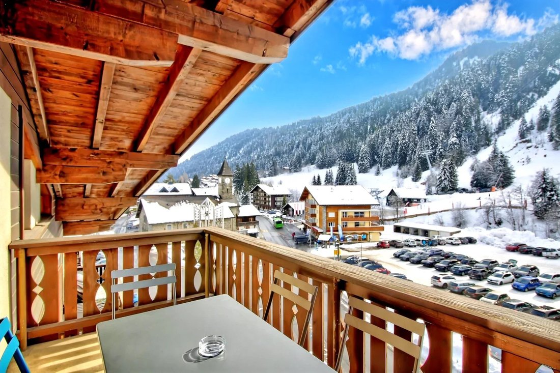 4.5 Room Penthouse Facing Morgins Cable Car