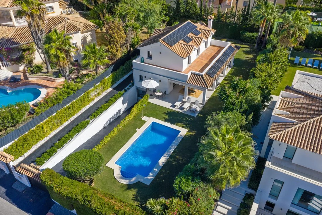 Villa in Nueva Andalucía, Marbella, Spanien 1 - 16999081