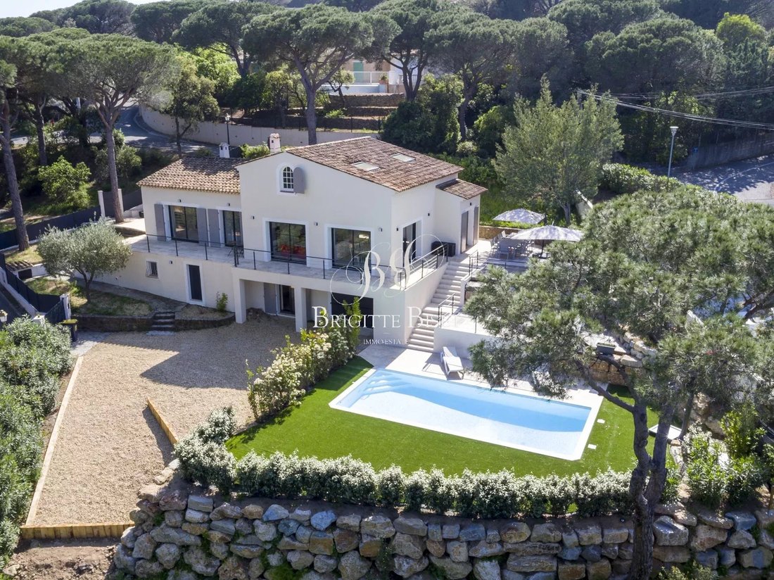 Villa in Nartelle-Noyer-Bellevue-bd des Sardinaux, Sainte-Maxime, France 1 - 16800499