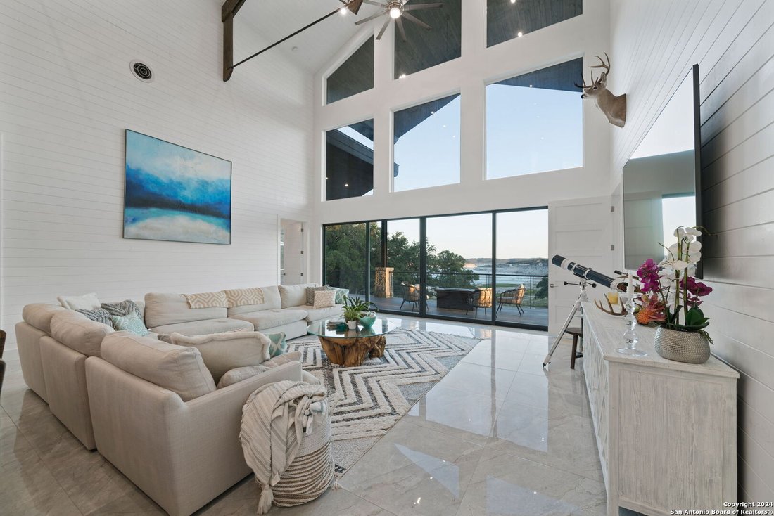 House in Mico, Texas, United States 1 - 16993886