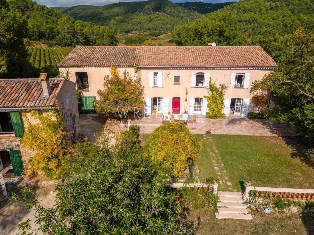 Estate in Le Cannet-des-Maures, Provence-Alpes-Côte d'Azur, France 4 - 16990914