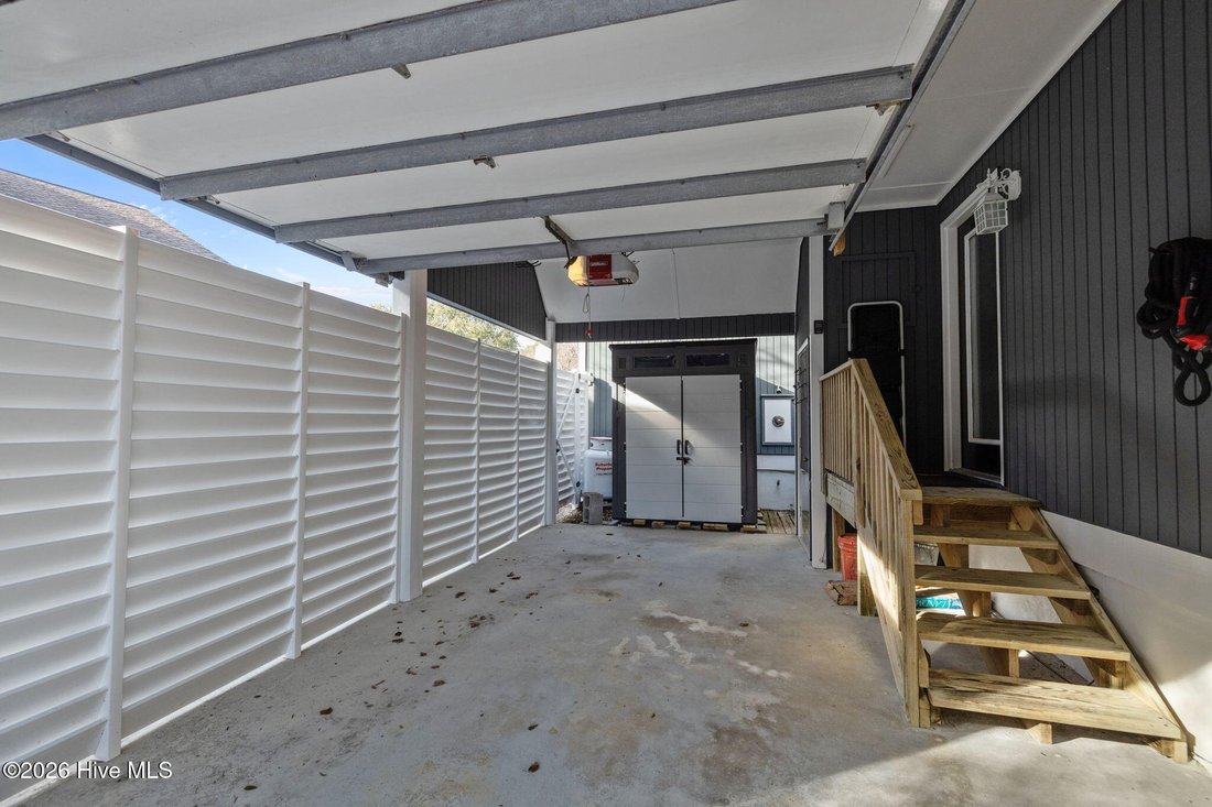 House in Emerald Isle, North Carolina, United States 5 - 16996698