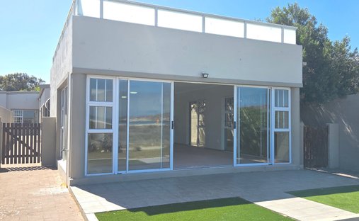 House in Long Acres Country Estate, Langebaan, South Africa 1