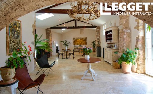 Beautiful 6 Bed/Bath Chateau With Separate Apartment Close To Lodeve. Currently Run As A Boutique B&