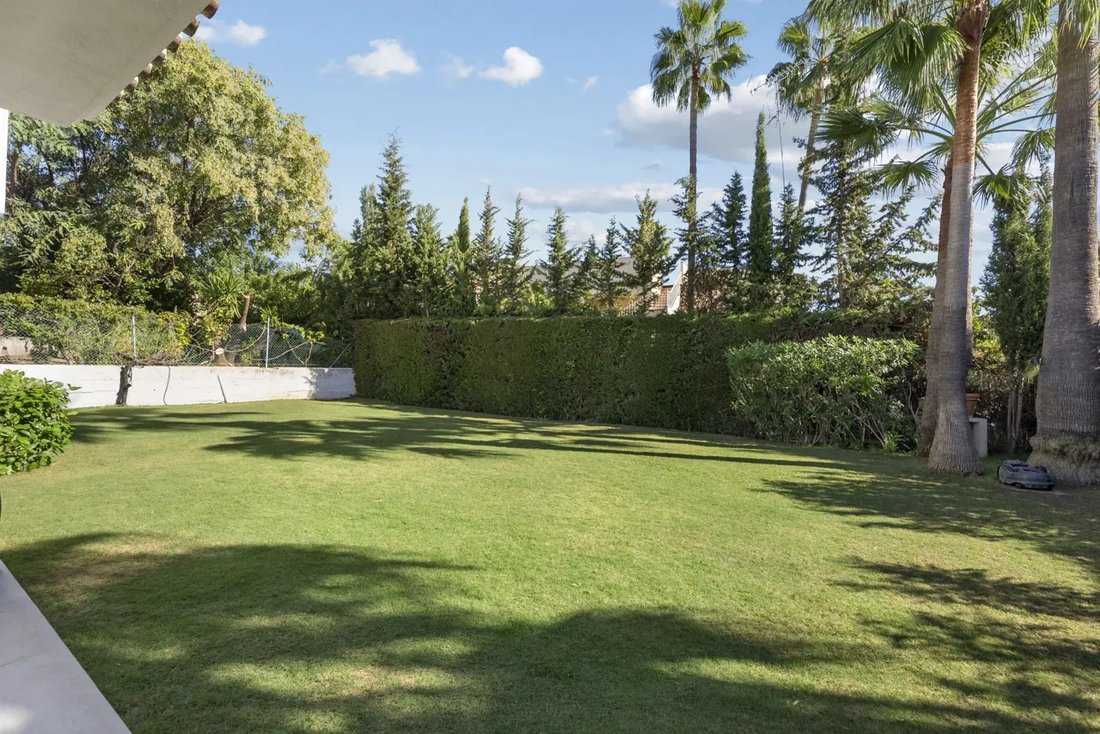 Villa in Nueva Andalucía, Marbella, Spanien 5 - 16999081