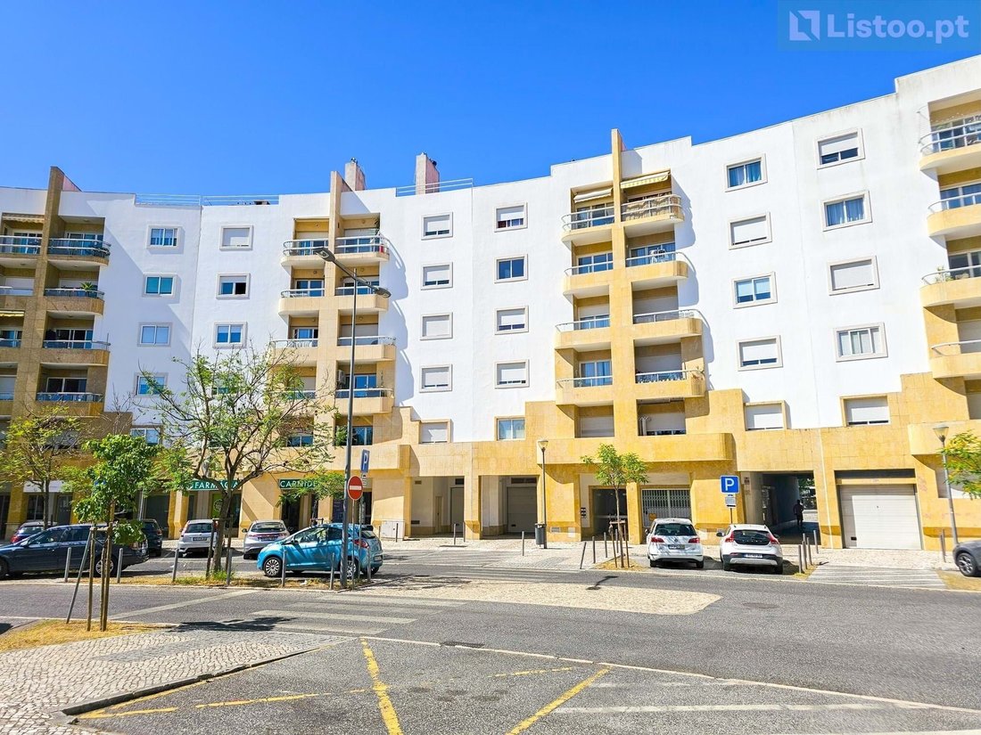Apartment in Arroios, Lisbon, Portugal 1 - 15876505