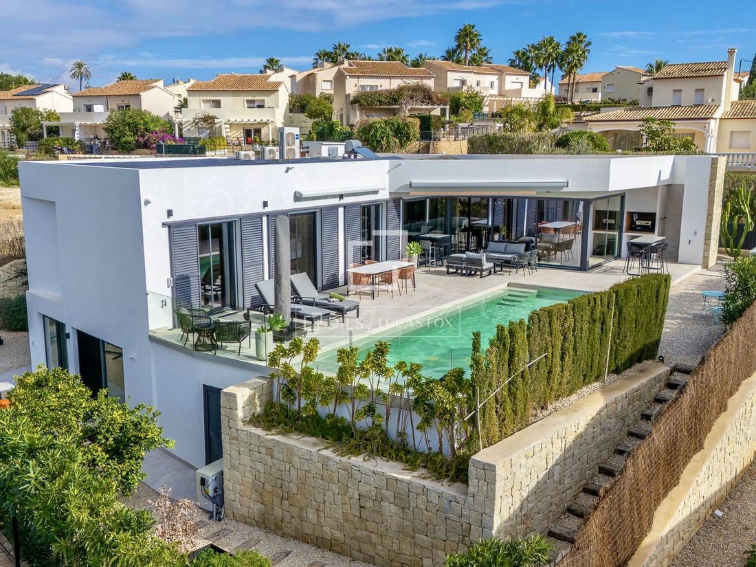 Villa in Calp / Calpe, Valencian Community, Spain 1 - 16987475