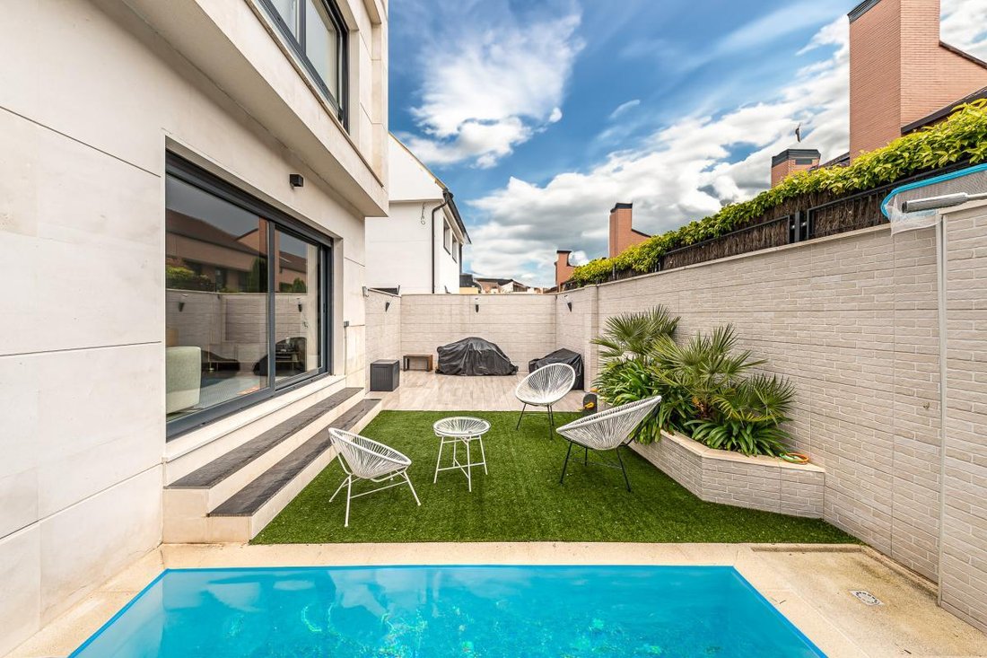 House in Fuencarral-El Pardo, Madrid, Spain 4 - 16993030
