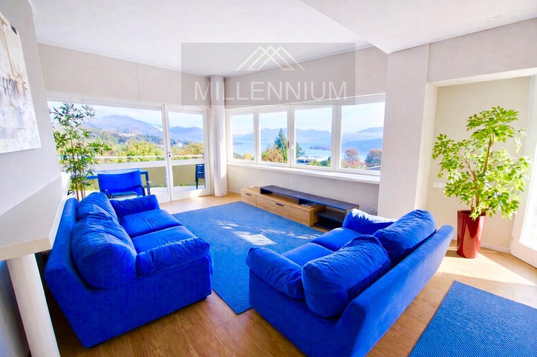 Villa in Arona, Piedmont, Italy 2 - 16900424