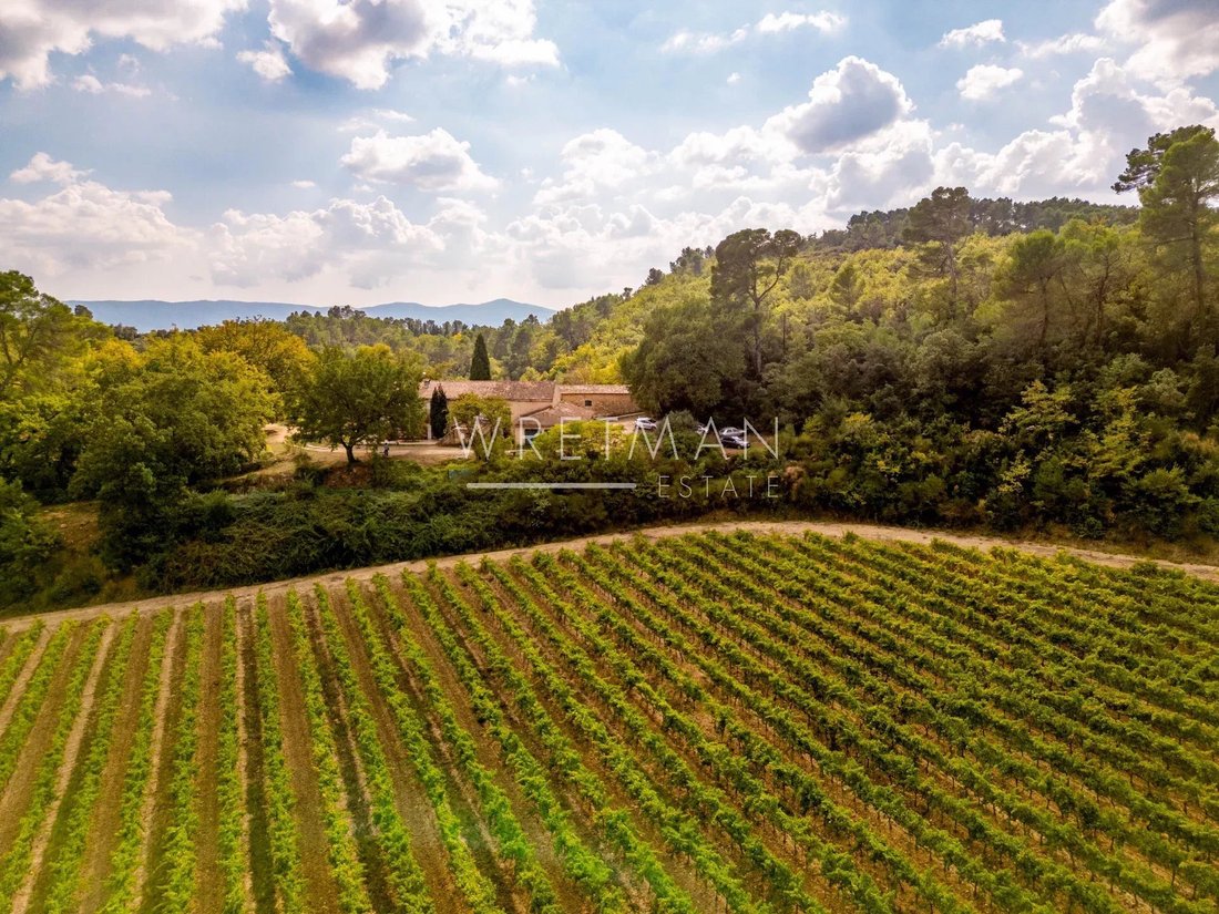 Estate in Le Cannet-des-Maures, Provence-Alpes-Côte d'Azur, France 3 - 16990914
