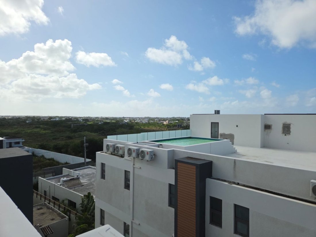 Penthouse in Grand Baie, Rivière du Rempart District, Mauritius 3 - 17000894