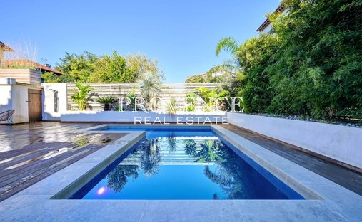 Villa in Mazargues, Marseille, Provence-Alpes-Côte d'Azur 1