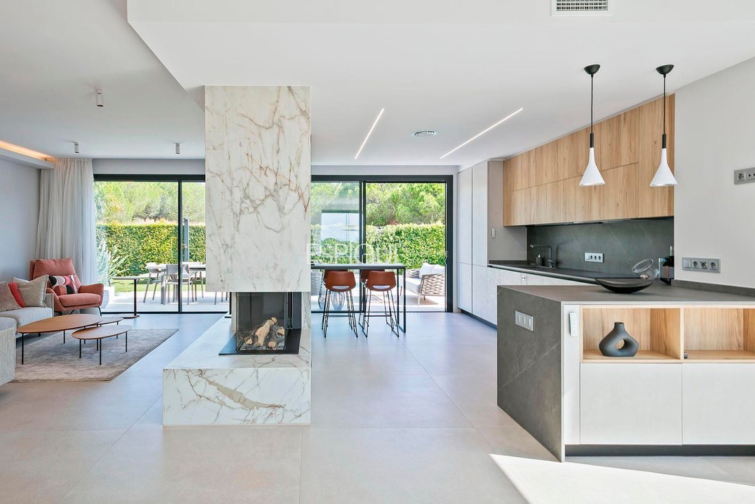 Villa in Montgat, Catalonia, Spain 3 - 16989870