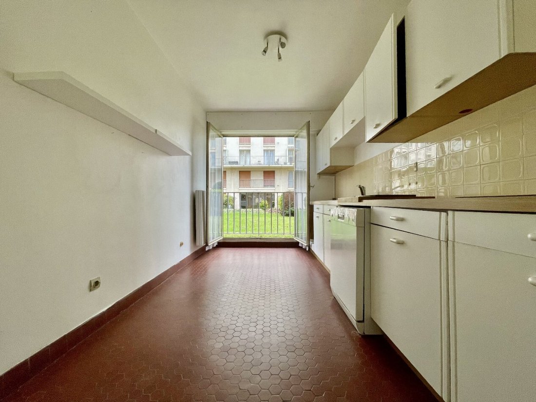 Apartment in Domaine National du Château, Versailles, France 3 - 16990578