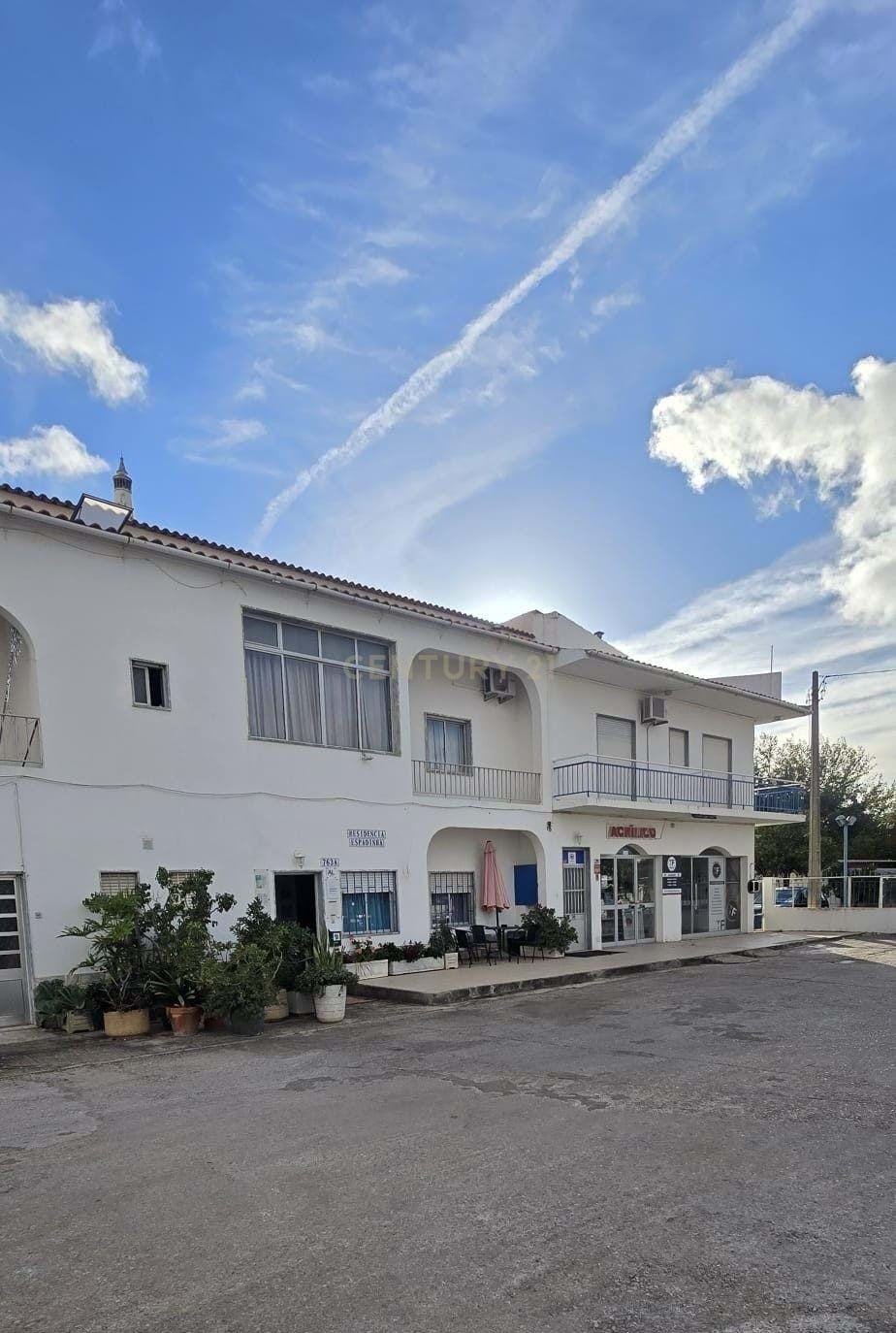 House in Quarteira, Algarve, Portugal 1 - 16993707