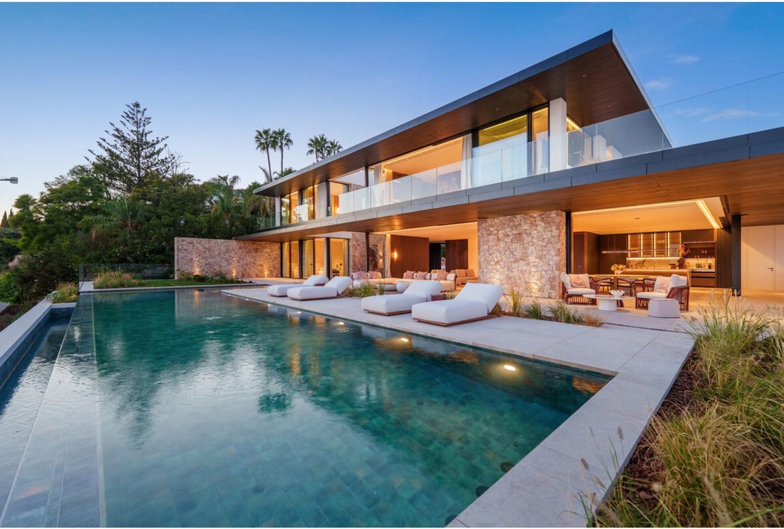 Villa in La Quinta, Benahavis, Andalusia 3 - 16992461