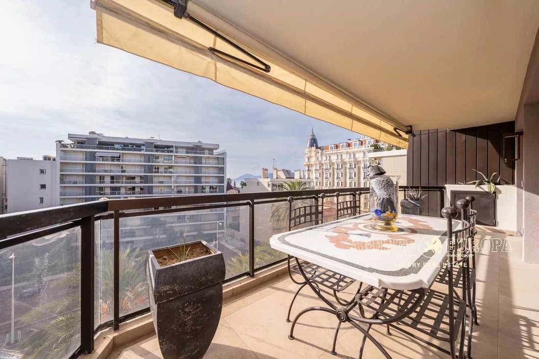 Apartment in French Riviera, Provence-Alpes-Côte d'Azur, France 1 - 16992527