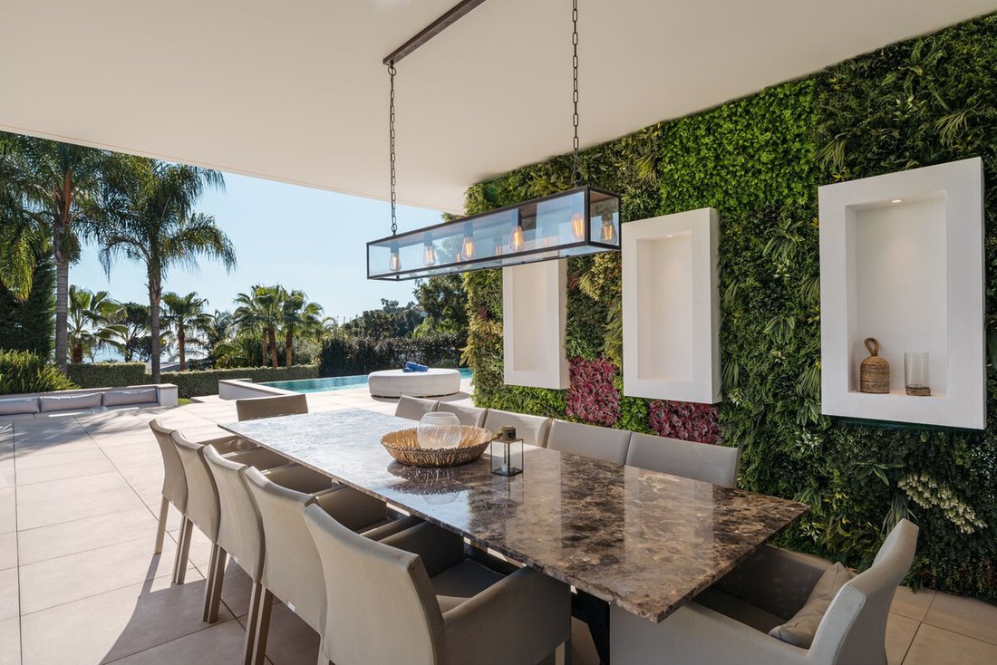 Villa in El Madroñal, Benahavis, Spain 3 - 17001051