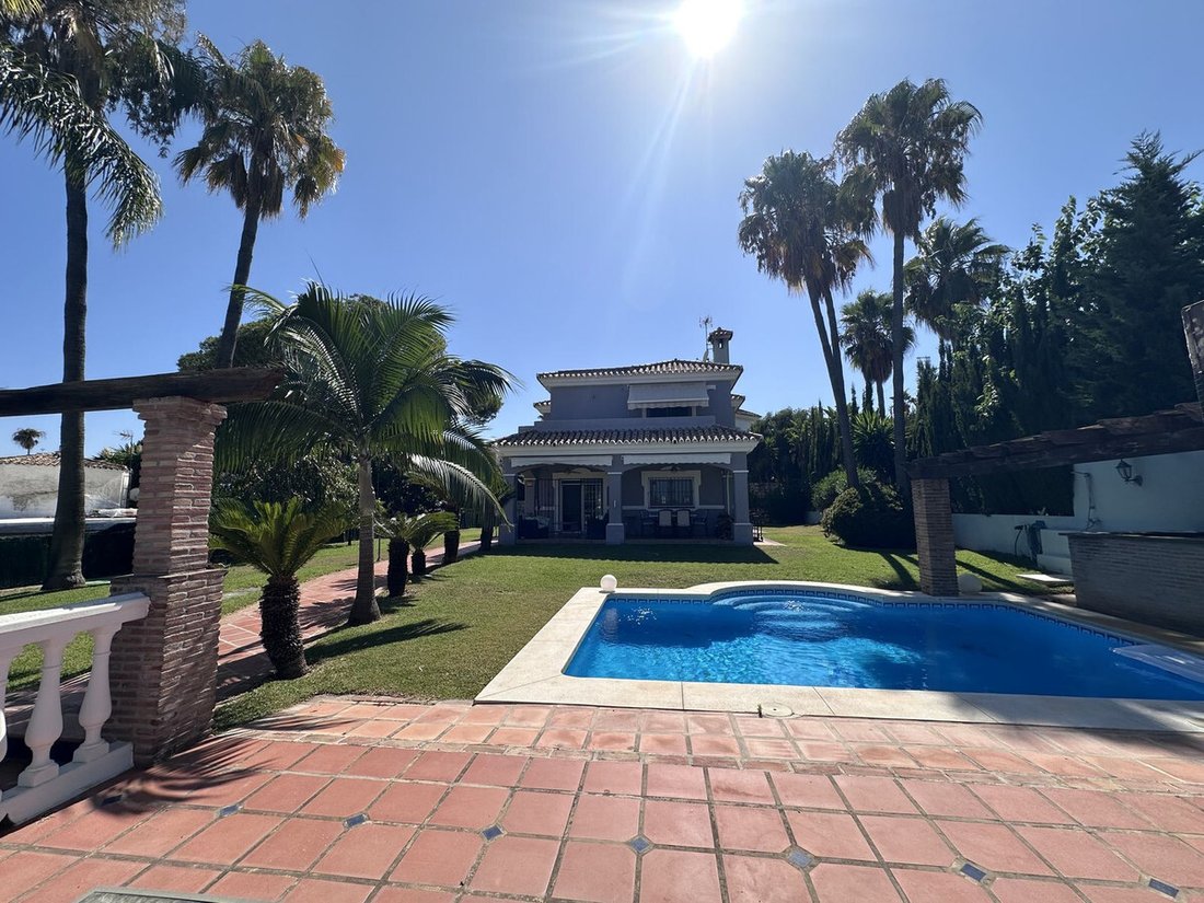 Villa in Bel-Air, Estepona, Andalusia 2 - 16994888