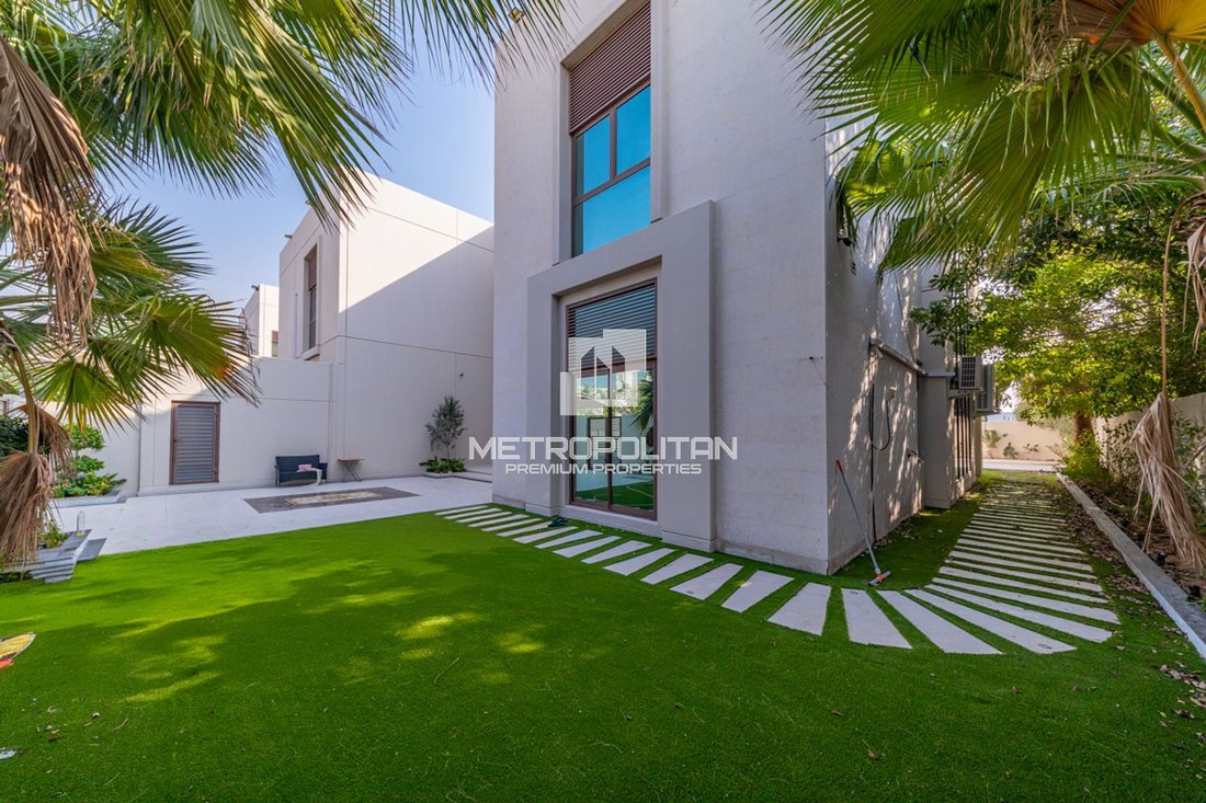 Villa in Nad Al Sheba 1, Nad Al Sheba, Dubai 2 - 16981796