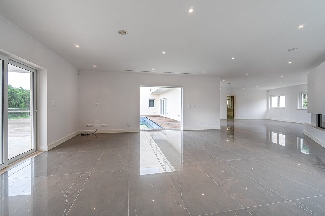 House in Belas, Lisbon, Portugal 2 - 16995555