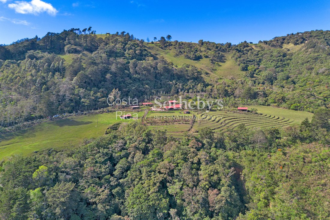 Farm Ranch in El Tejar del Guarco, El Guarco, Costa Rica 3 - 16987409