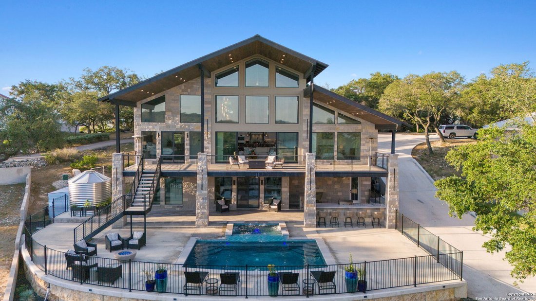 House in Mico, Texas, United States 5 - 16993886