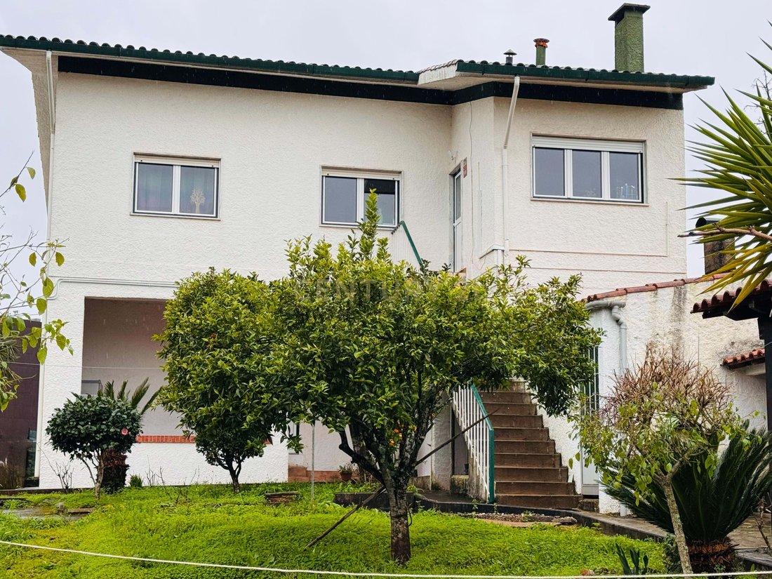 Villa in Santo Antonio dos Olivais, Coimbra District, Portugal 2 - 16990809