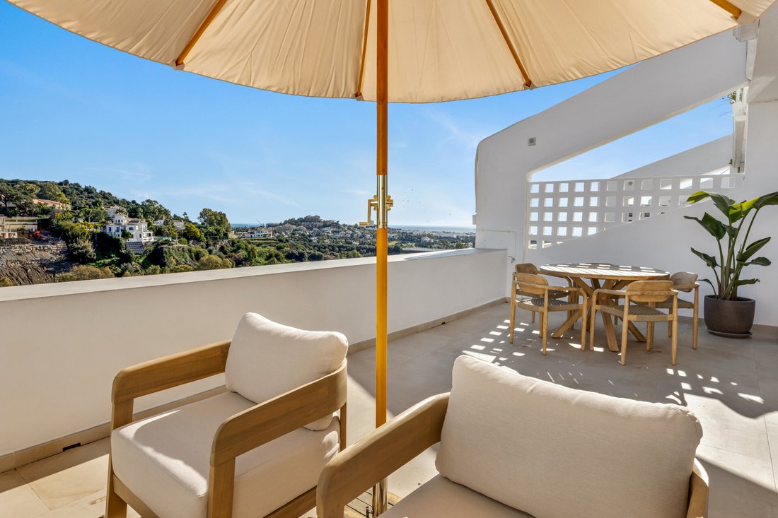 Apartment in La Quinta, Benahavis, Andalusia 1 - 16994670