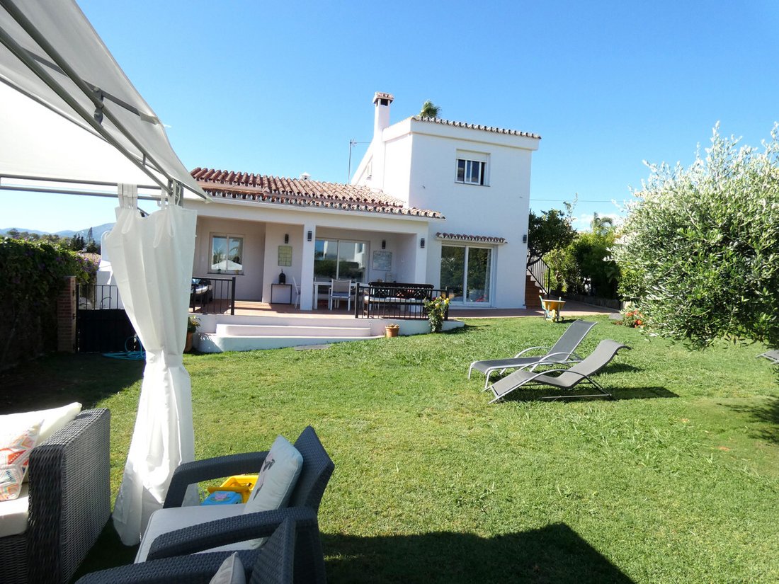Villa in San Pedro de Alcantara, Andalusia, Spain 1 - 16994834