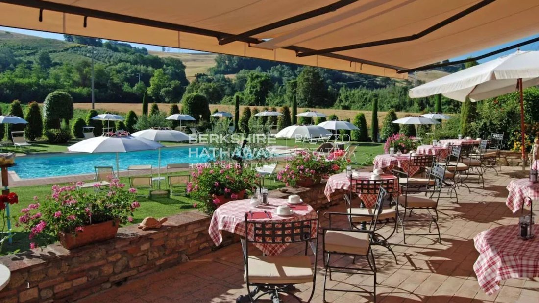 Estate in San Gimignano, Tuscany, Italy 3 - 16998092