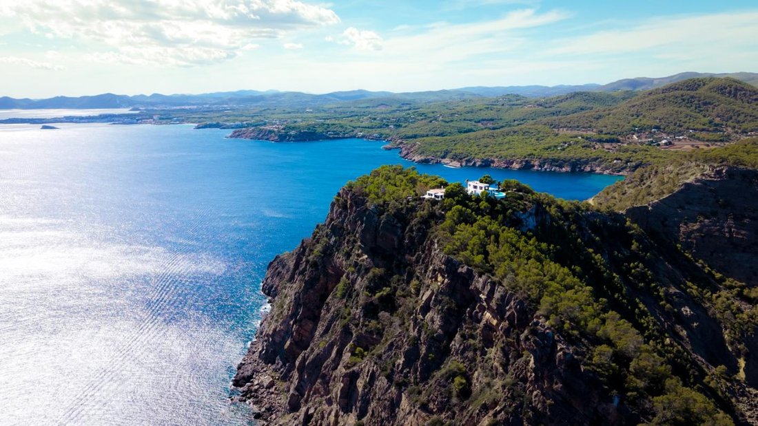 House in Cala Mastella, Santa Eularia des Riu, Balearic Islands 4 - 16992834