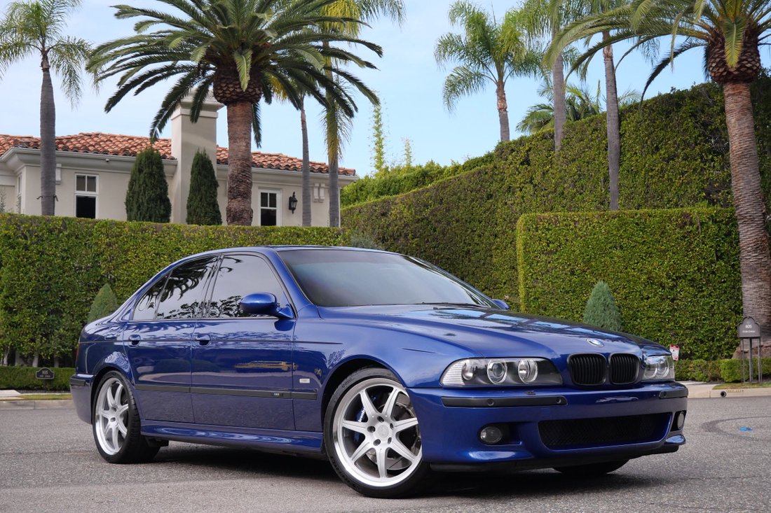 Sedan in Los Angeles, California, United States 3 - 16991812