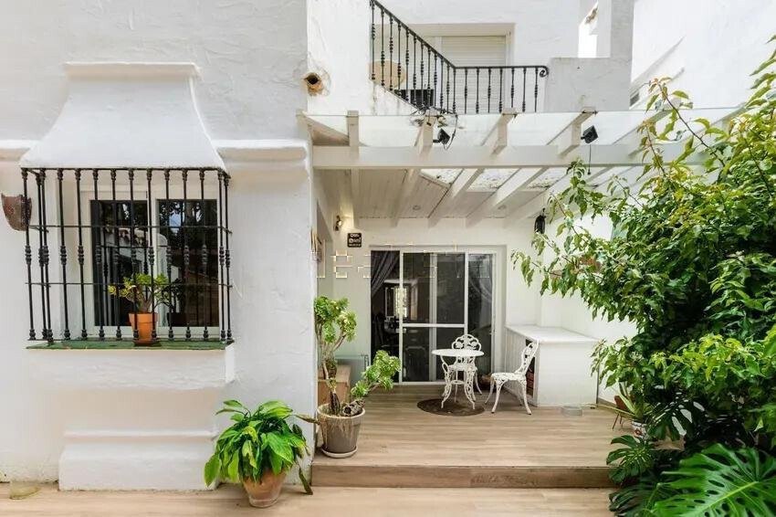Townhouse in Nueva Andalucia, Marbella, Spain 2 - 17001956